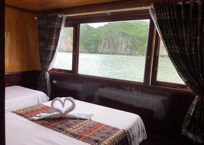 Wooden Sunshine Cruise