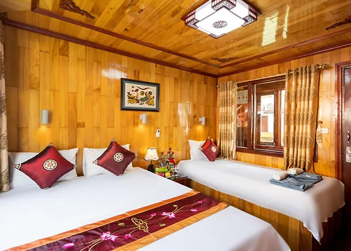 Botel Wooden Sunshine Cruise Hạ Long